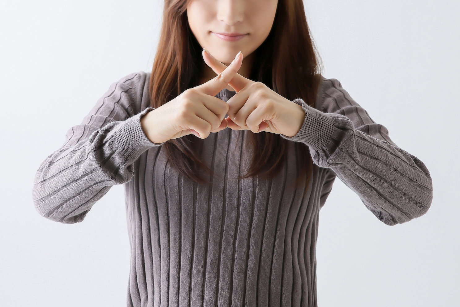 インビザラインのマウスピースが浮いた状態だといけないことを伝える